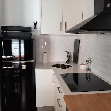 Apartment Centre *