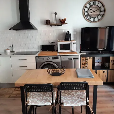 Apartment Centre