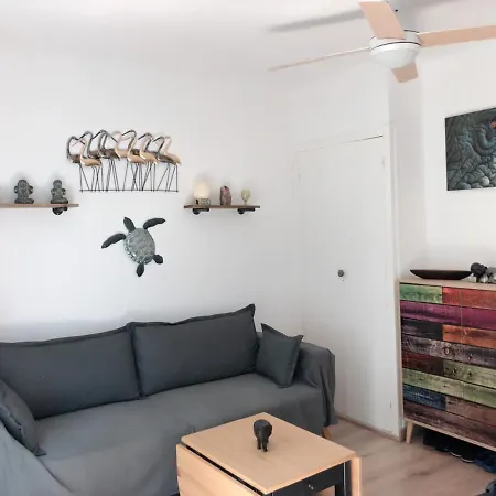 Centre דירה